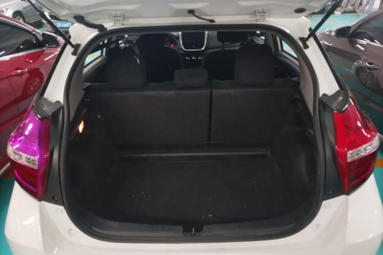Used Toyota YARiS L Zhi Xuan 2019 1.5E CVT Dynamic Edition China VI compliant Trunk