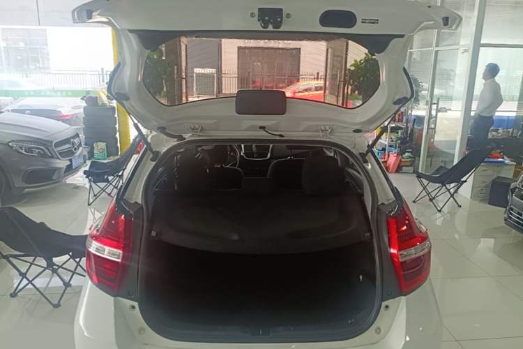 Used Toyota YARiS L Zhi Xuan 2019 1.5E CVT Dynamic Edition China VI compliant Trunk