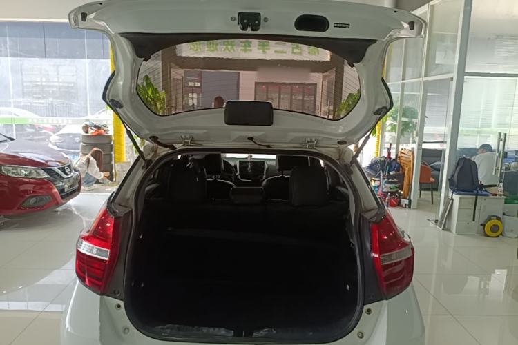 Used Toyota YARiS L Zhi Xuan 2019 1.5E CVT Dynamic Edition China VI compliant Trunk