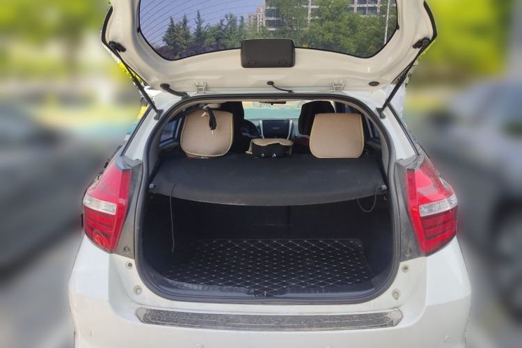 Used Toyota YARiS L Zhi Xuan 2019 1.5G CVT Xuan Dong Sunroof Version China VI Standard Trunk