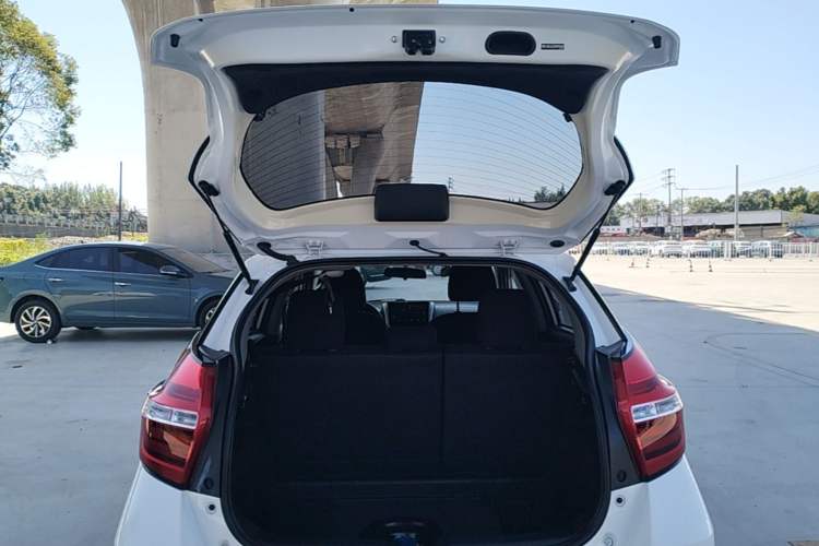 Used Toyota YARiS L Zhi Xuan 2019 1.5E CVT Dynamic Edition China VI compliant Trunk