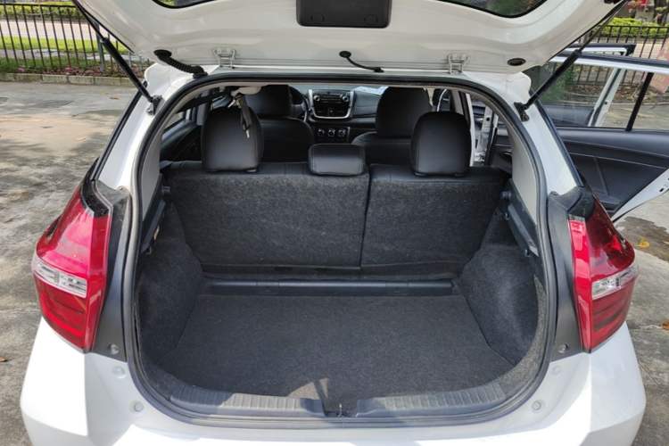Used Toyota YARiS L Zhi Xuan 2019 1.5E CVT Dynamic Edition China VI compliant Trunk