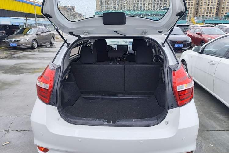Used Toyota YARiS L Zhi Xuan 2019 1.5E CVT Dynamic Edition China VI compliant Trunk