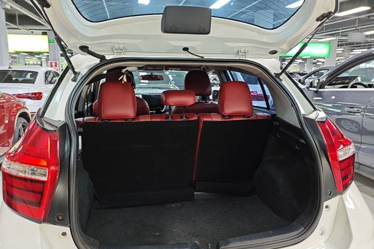 Used Toyota YARiS L Zhi Xuan 2019 1.5E CVT Dynamic Edition China VI compliant Trunk