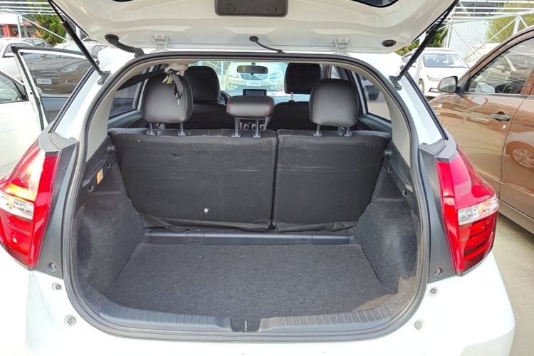 Used Toyota YARiS L Zhi Xuan 2019 1.5E CVT Dynamic Edition China VI compliant Trunk