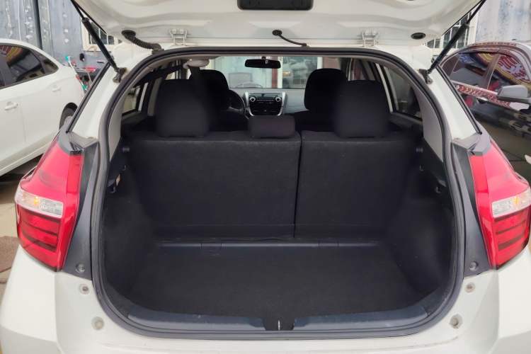 Used Toyota YARiS L Zhi Xuan 2019 1.5E CVT Dynamic Edition China VI compliant Trunk
