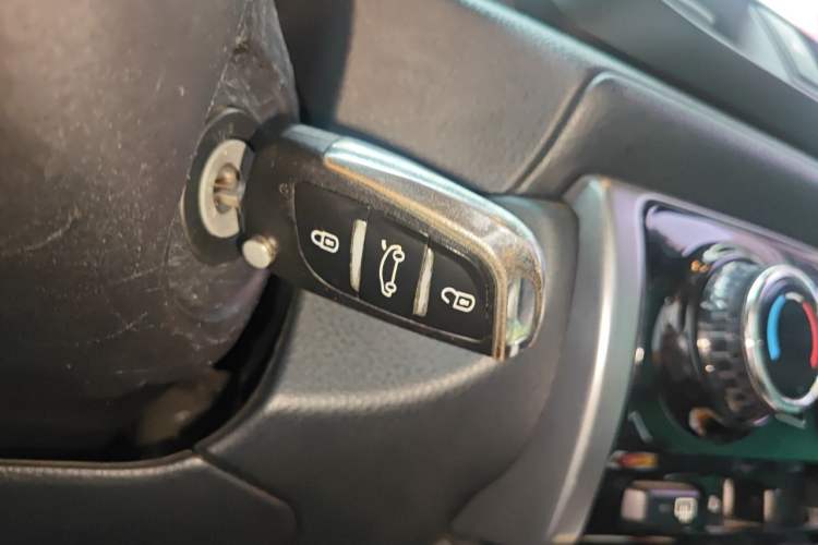 Used Toyota YARiS L Zhi Xuan 2019 1.5E CVT Dynamic Edition China VI compliant Vehicle Key