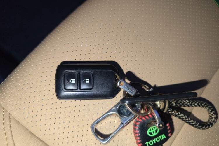 Used Toyota YARiS L Zhi Xuan 2019 1.5E CVT Dynamic Edition China VI compliant Vehicle Key