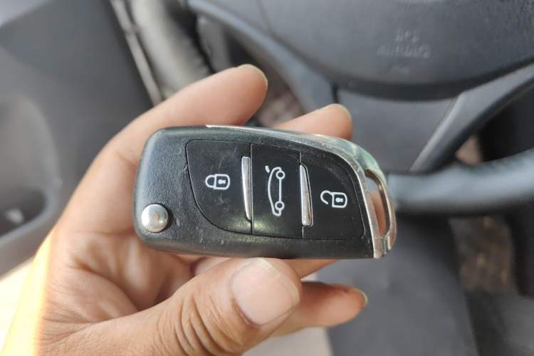Used Toyota YARiS L Zhi Xuan 2019 1.5E CVT Dynamic Edition China VI compliant Vehicle Key