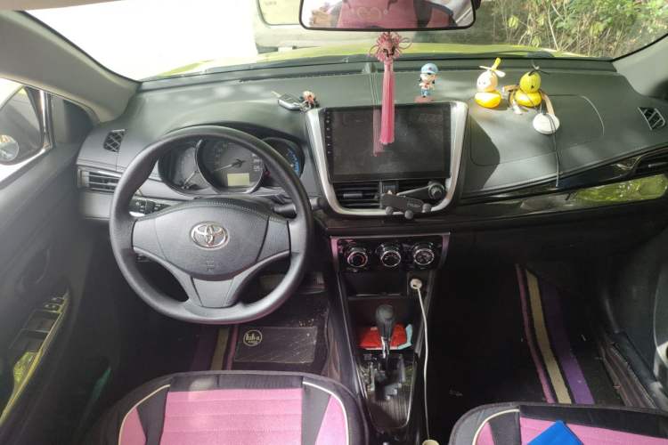 Used Toyota YARiS L Zhi Xuan 2019 1.5E CVT Dynamic Edition China VI compliant Center Console