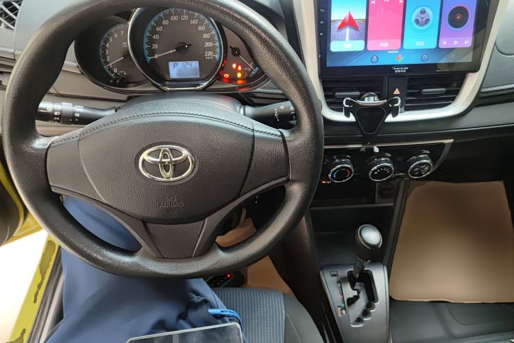 Used Toyota YARiS L Zhi Xuan 2019 1.5E CVT Dynamic Edition China VI compliant Center Console