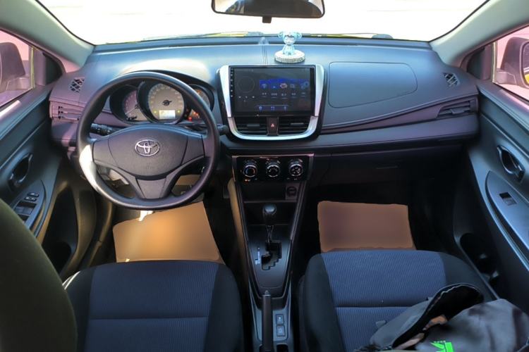 Used Toyota YARiS L Zhi Xuan 2019 1.5E CVT Dynamic Edition China VI compliant Center Console