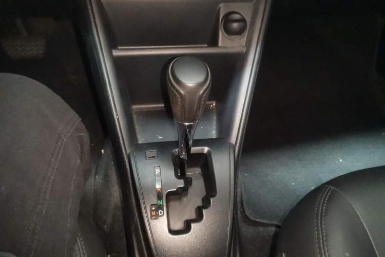 Used Toyota YARiS L Zhi Xuan 2019 1.5E CVT Dynamic Edition China VI compliant Gear Lever