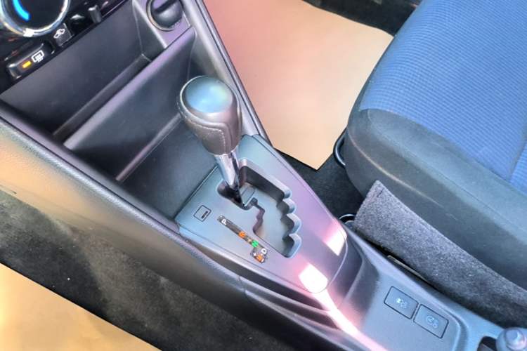 Used Toyota YARiS L Zhi Xuan 2019 1.5E CVT Dynamic Edition China VI compliant Gear Lever