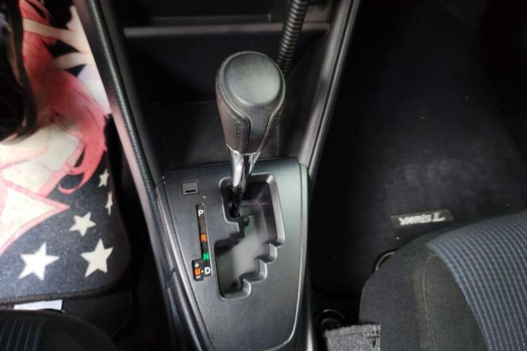 Used Toyota YARiS L Zhi Xuan 2019 1.5E CVT Dynamic Edition China VI compliant Gear Lever