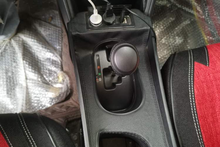 Used Toyota YARiS L Zhi Xuan 2019 1.5E CVT Dynamic Edition China VI compliant Gear Lever