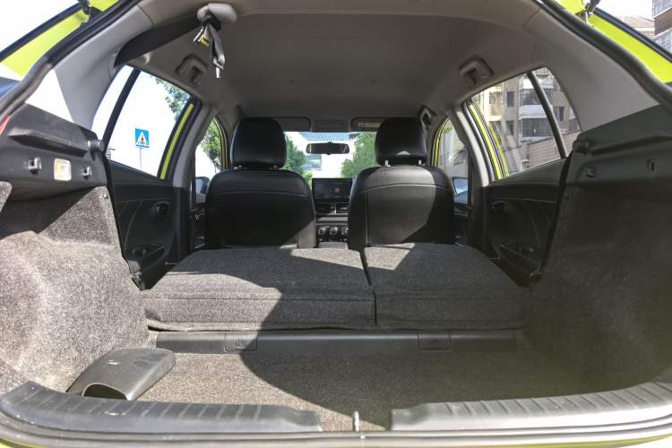 Used Toyota YARiS L Zhi Xuan 2019 1.5E CVT Dynamic Edition China VI compliant Interior 4