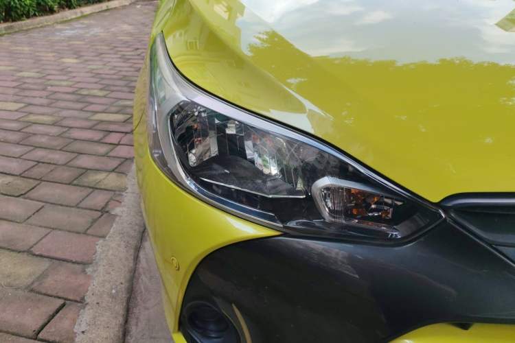 Used Toyota YARiS L Zhi Xuan 2019 1.5E CVT Dynamic Edition China VI compliant Right Front Headlight