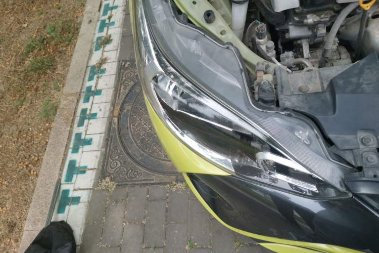 Used Toyota YARiS L Zhi Xuan 2019 1.5E CVT Dynamic Edition China VI compliant Right Front Headlight