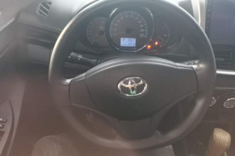 Used Toyota YARiS L Zhi Xuan 2019 1.5E CVT Dynamic Edition China VI compliant Steering Wheel
