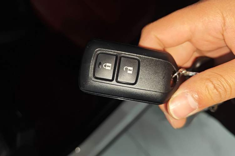 Used Toyota YARiS L Zhi Xuan 2020 X-Trail X 1.5L CVT Leading Edition Vehicle Key
