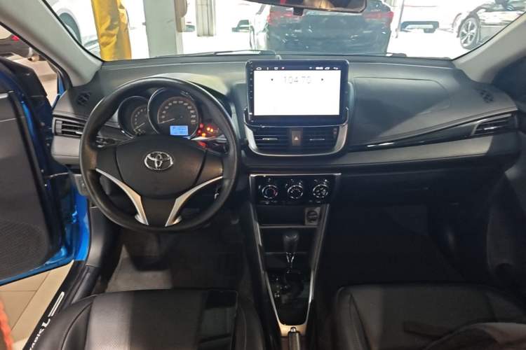 Used Toyota YARiS L Zhi Xuan 2020 X-Trail X 1.5L CVT Luxury Edition Center Console