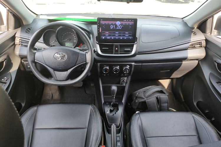 Used Toyota YARiS L Zhi Xuan 2020 1.5L CVT Leading Edition Center Console