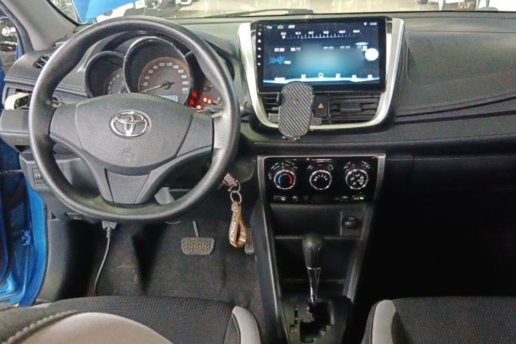Used Toyota YARiS L Zhi Xuan 2020 X-Trail X 1.5L CVT Leading Edition Center Console