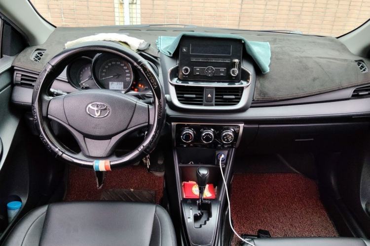 Used Toyota YARiS L Zhi Xuan 2020 X-Trail X 1.5L CVT Leading Edition Center Console