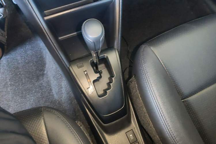 Used Toyota YARiS L Zhi Xuan 2020 1.5L CVT Leading Edition Gear Lever