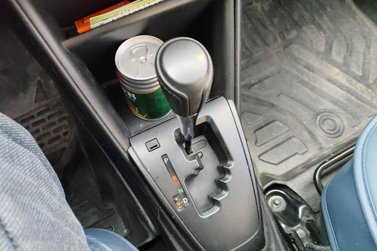Used Toyota YARiS L Zhi Xuan 2020 1.5L CVT Leading Edition Gear Lever