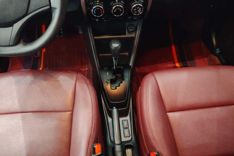 Used Toyota YARiS L Zhi Xuan 2020 1.5L CVT Leading Edition Gear Lever