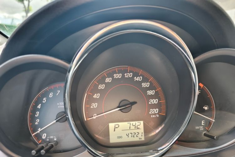 Used Toyota YARiS L Zhi Xuan 2020 1.5L CVT Leading Edition Odometer Close Up