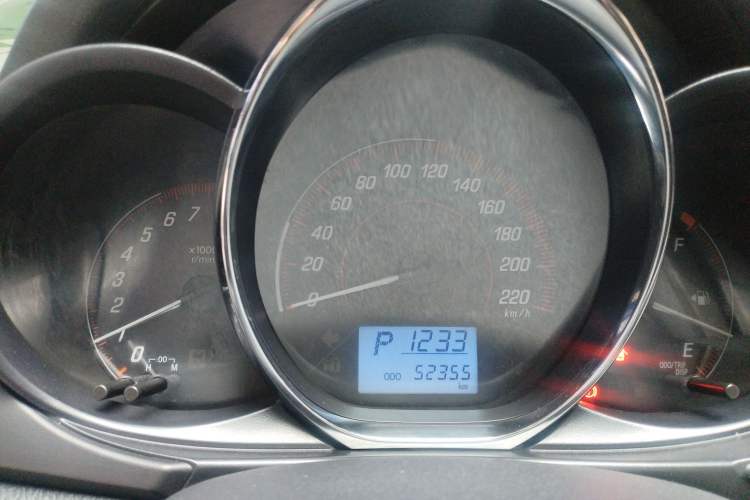 Used Toyota YARiS L Zhi Xuan 2020 1.5L CVT Leading Edition Odometer Close Up