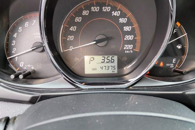 Used Toyota YARiS L Zhi Xuan 2020 X-Trail X 1.5L CVT Leading Edition Odometer Close Up