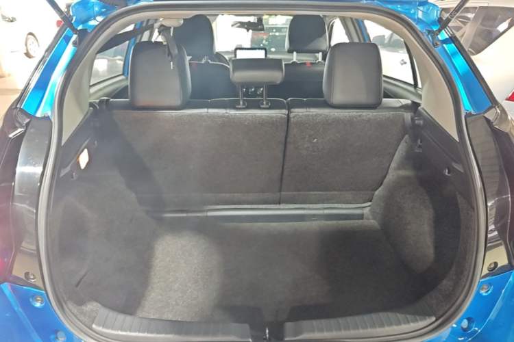Used Toyota YARiS L Zhi Xuan 2020 X-Trail X 1.5L CVT Luxury Edition Trunk