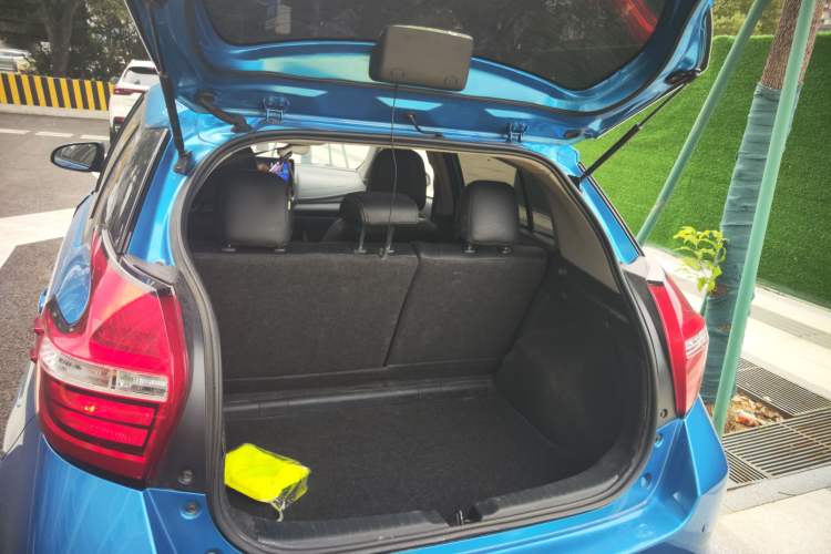 Used Toyota YARiS L Zhi Xuan 2020 1.5L CVT Leading Edition Trunk