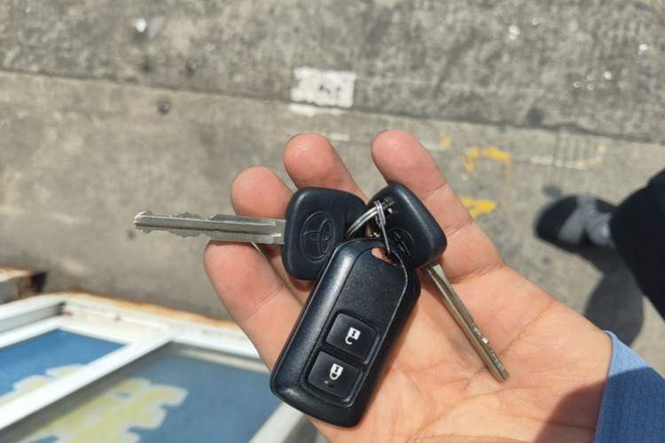 Used Toyota YARiS L Zhi Xuan 2020 1.5L CVT Leading Edition Vehicle Key