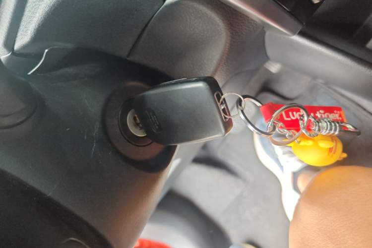 Used Toyota YARiS L Zhi Xuan 2020 X-Trail X 1.5L CVT Leading Edition Vehicle Key