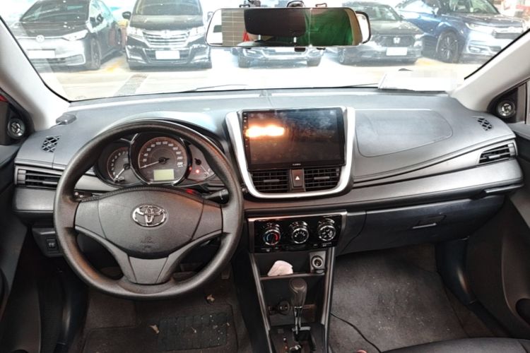 Used Toyota YARiS L Zhi Xuan 2020 X-Trail X 1.5L CVT Leading Edition Center Console