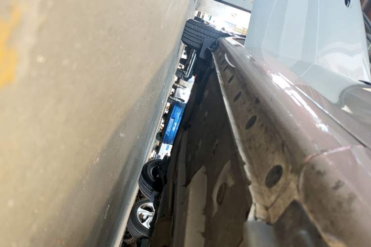 Used Toyota YARiS L Zhi Xuan 2020 1.5L CVT Leading Edition Right Side Sill