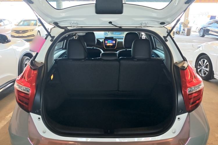 Used Toyota YARiS L Zhi Xuan 2020 1.5L CVT Leading Edition Trunk