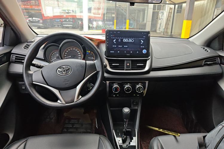 Used Toyota YARiS L Zhi Xuan 2020 X-Trail X 1.5L CVT Luxury Edition Center Console