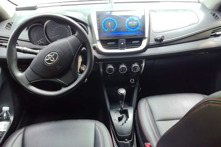 Used Toyota YARiS L Zhi Xuan 2020 1.5L CVT Leading Edition Center Console