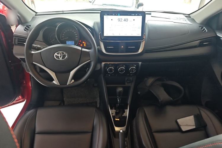 Used Toyota YARiS L Zhi Xuan 2020 1.5L CVT Luxury Edition Center Console