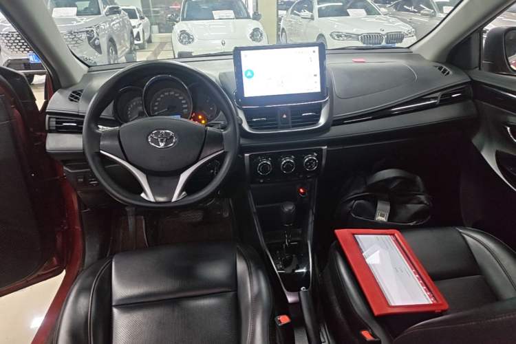 Used Toyota YARiS L Zhi Xuan 2020 X-Trail X 1.5L CVT Luxury Edition Center Console