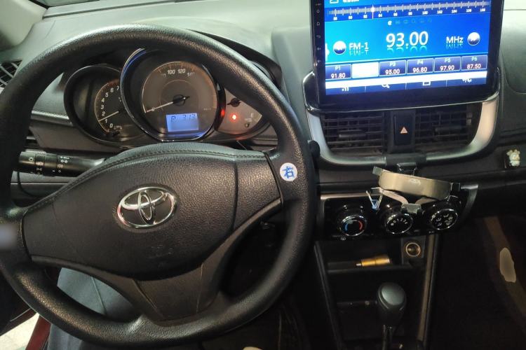 Used Toyota YARiS L Zhi Xuan 2020 X-Trail X 1.5L CVT Leading Edition Center Console