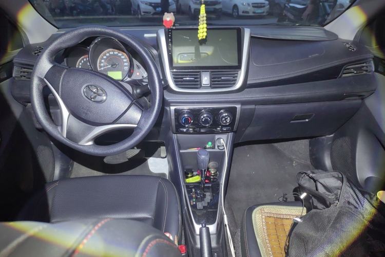 Used Toyota YARiS L Zhi Xuan 2020 X-Trail X 1.5L CVT Leading Edition Center Console