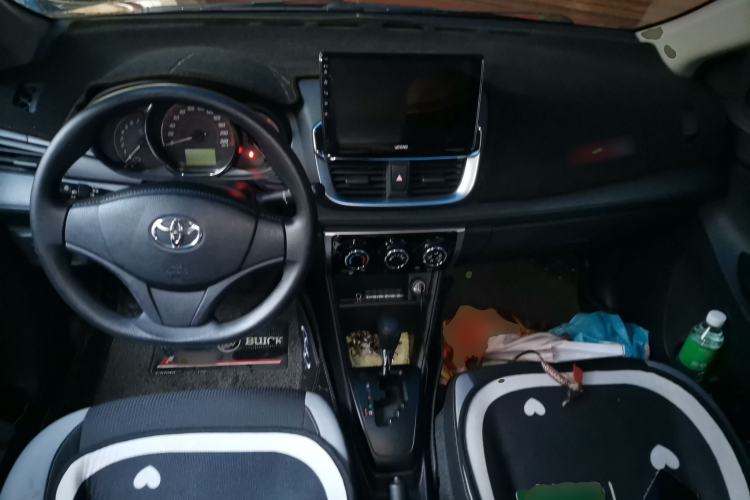 Used Toyota YARiS L Zhi Xuan 2020 X-Trail X 1.5L CVT Leading Edition Center Console