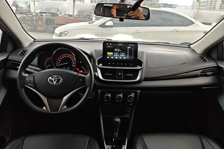 Used Toyota YARiS L Zhi Xuan 2020 X-Trail X 1.5L CVT Prestige Edition Center Console